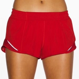 Lululemon Hotty Hot shorts 2.5 Low rise in Dark Red